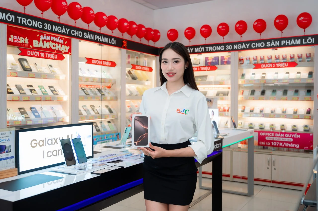 Trao tặng iphone 16 promax khách hàng hải phòng 7